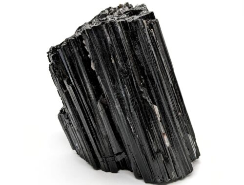 Tourmaline noire Brute Le monde des minéraux